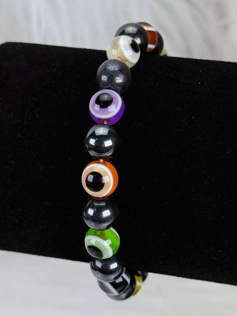 Multicolor, magnetic stretch bracelet